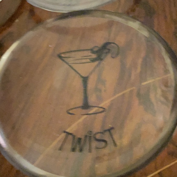 Trudeau 4 Apero Glass Plates - Picture 4 of 6